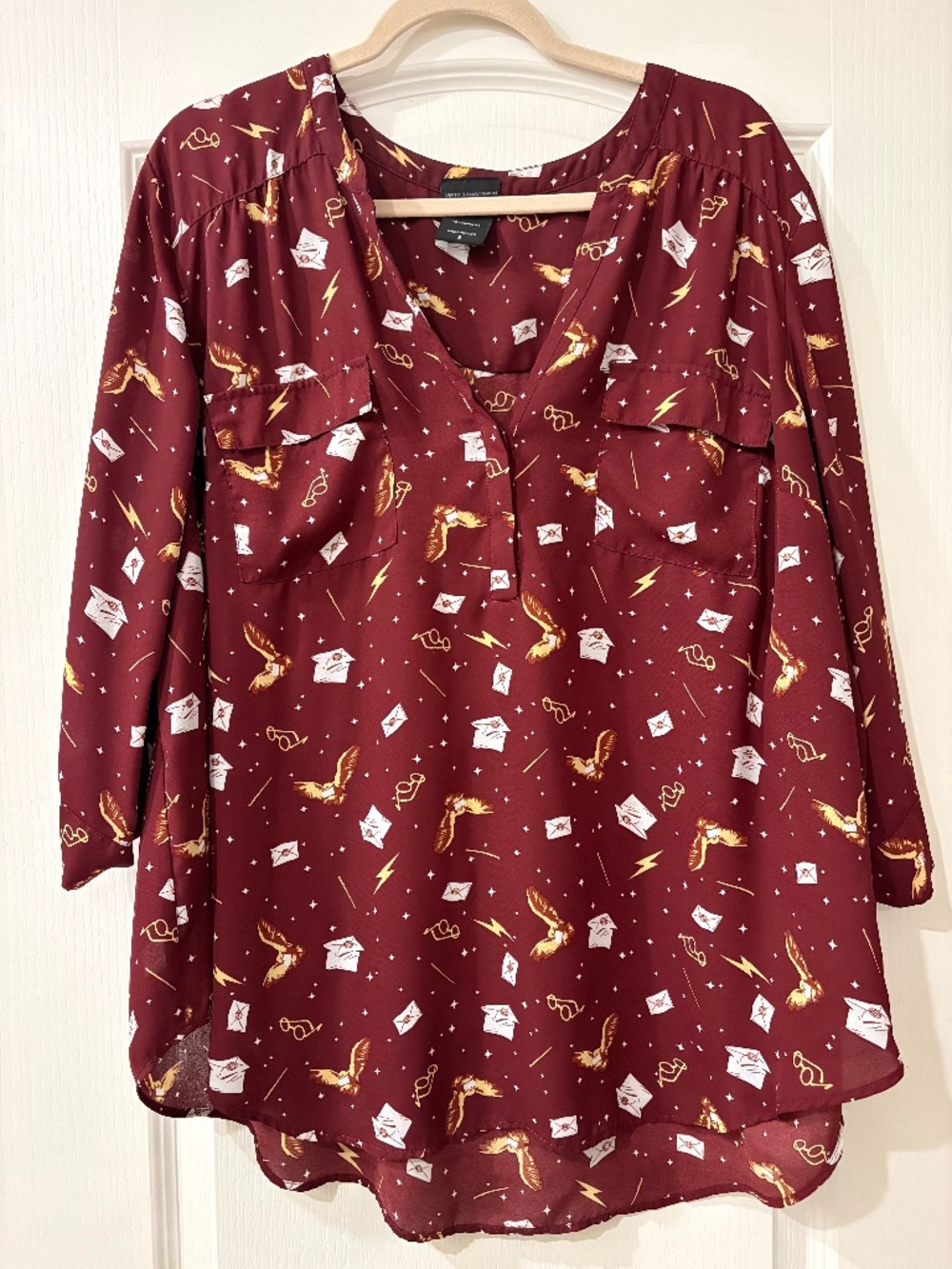 Torrid Harry Potter Hogwarts Burgundy Blouse Plus Size 3